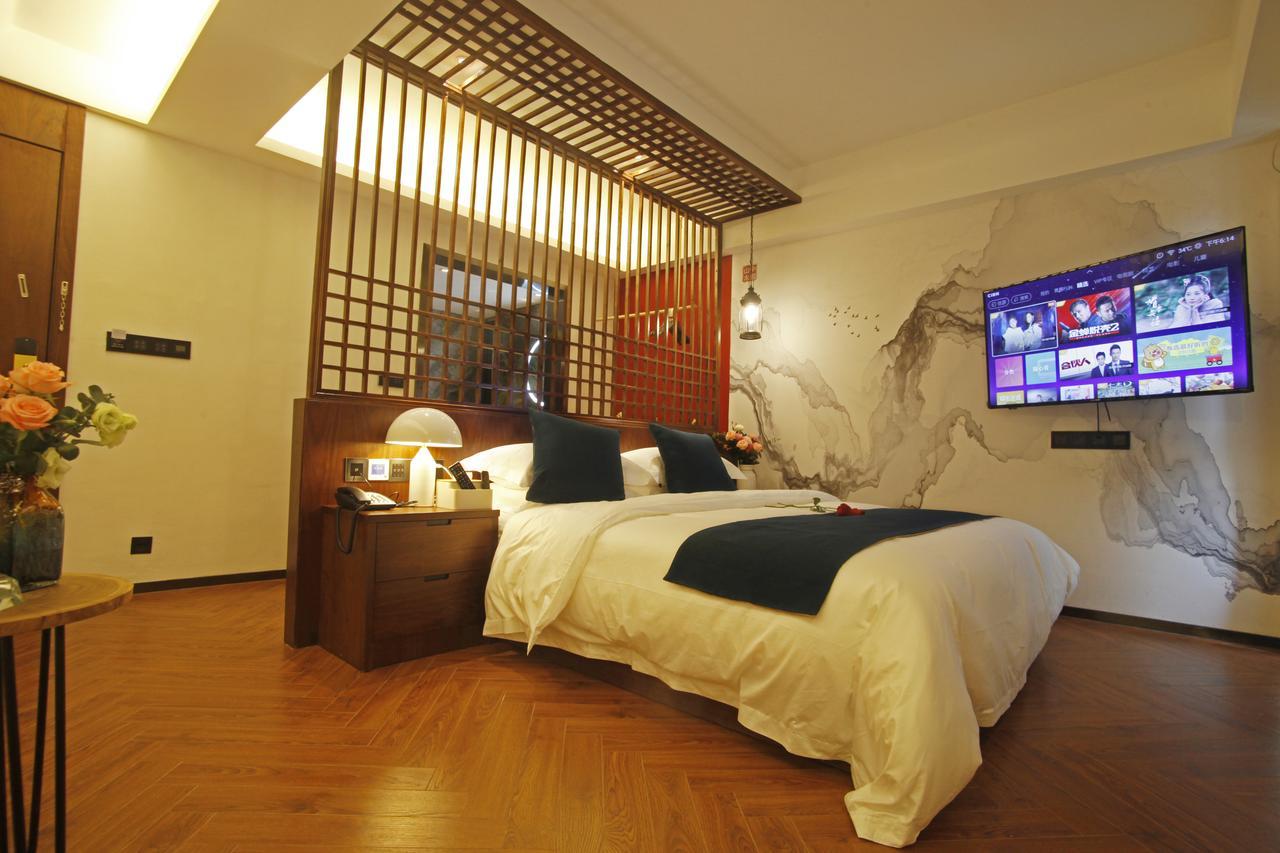 張家界武陵源北岸輕奢客棧 森林公園店 Hotel Zhangjiajie Bagian luar foto