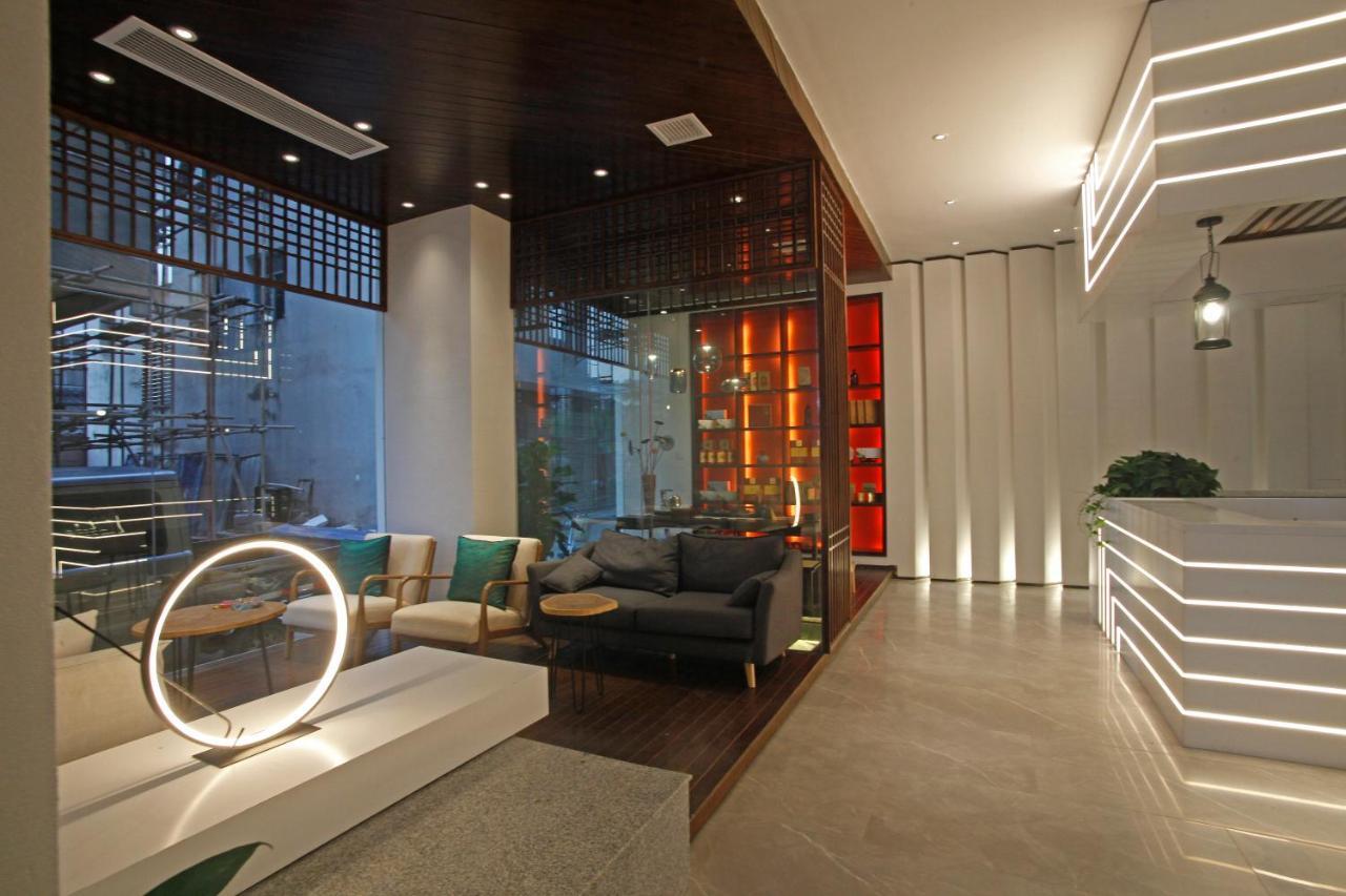 張家界武陵源北岸輕奢客棧 森林公園店 Hotel Zhangjiajie Bagian luar foto